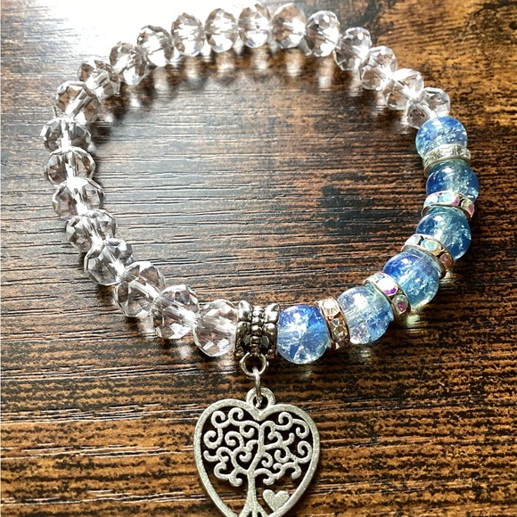 Bracelets - Picture 3 of 4